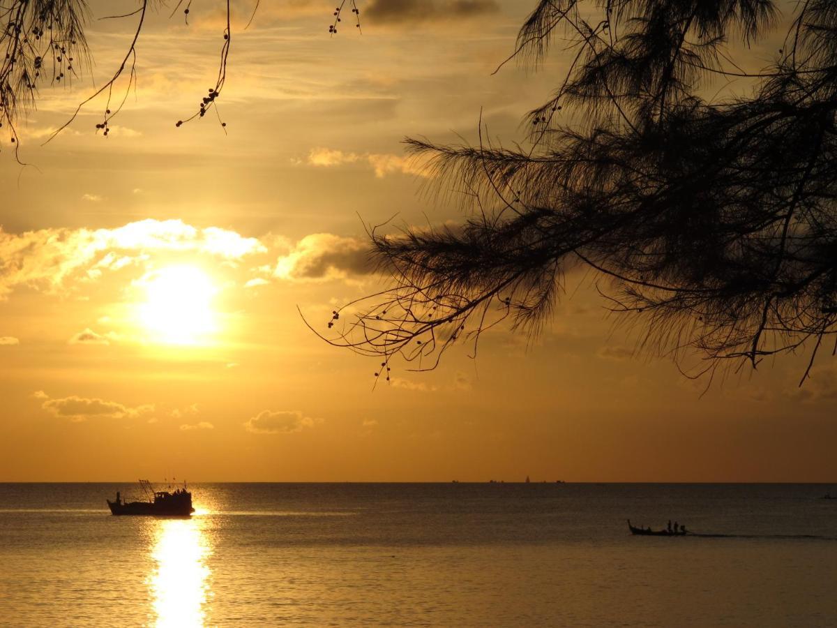 Sunset Ocean Front Villa , Mai Khao Phuket Luaran gambar